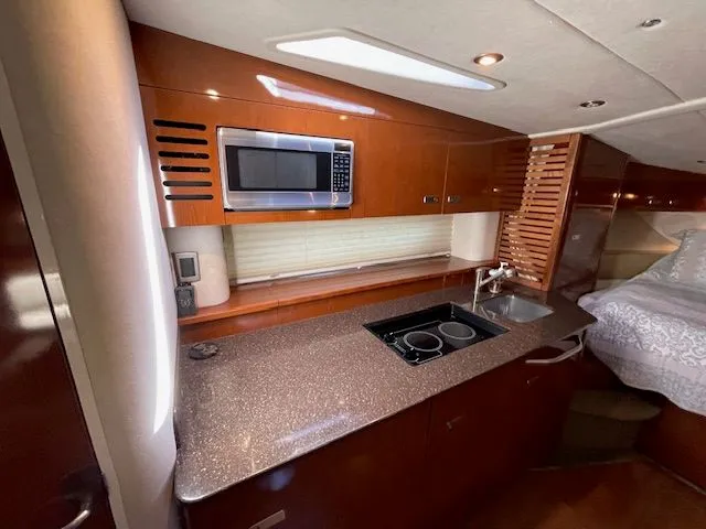 2012 Sea Ray Sundancer 370