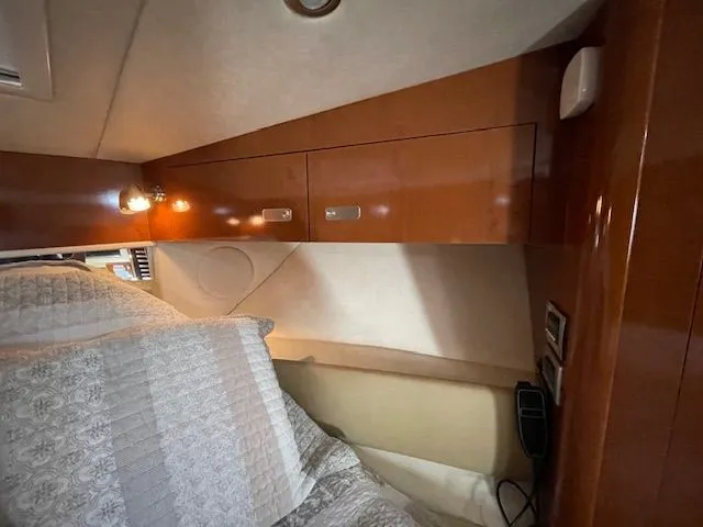 2012 Sea Ray Sundancer 370