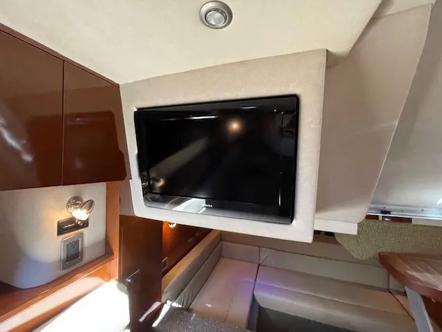 2012 Sea Ray Sundancer 370