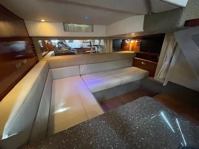 2012 Sea Ray Sundancer 370
