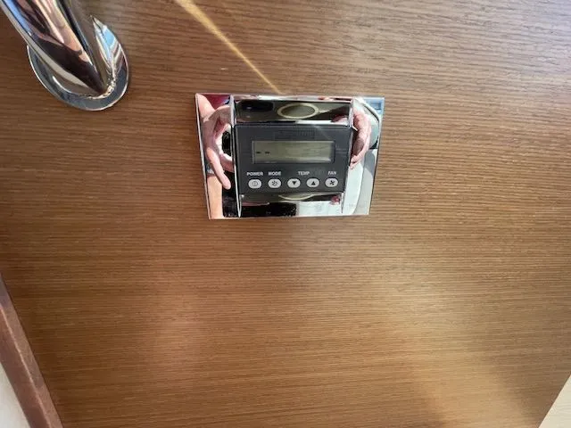 Control panel on Sea Ray 510 DA yacht, year 2016.