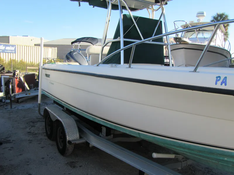 2000 Pursuit 2270