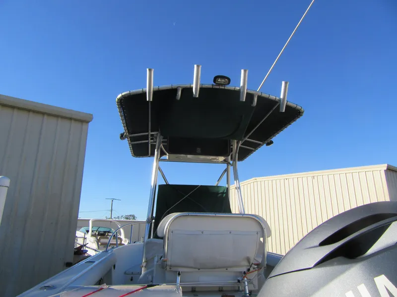 2000 Pursuit 2270