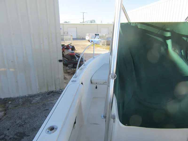 2000 Pursuit 2270