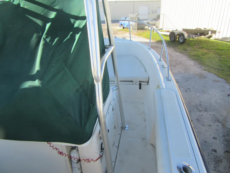 2000 Pursuit 2270