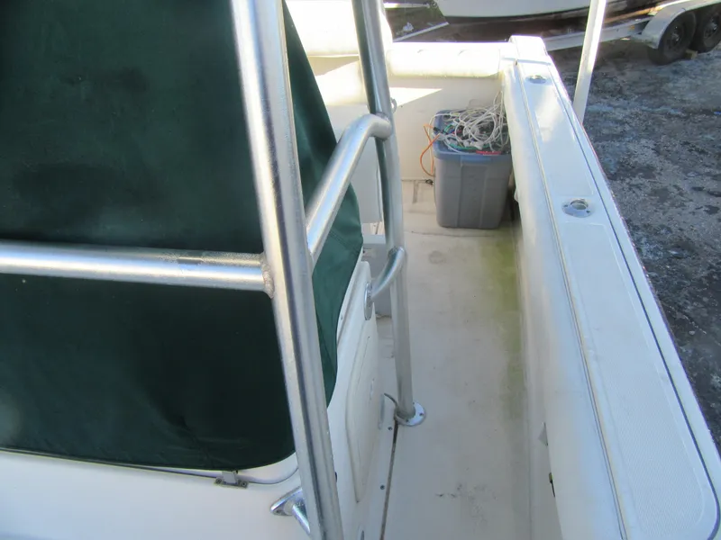 2000 Pursuit 2270