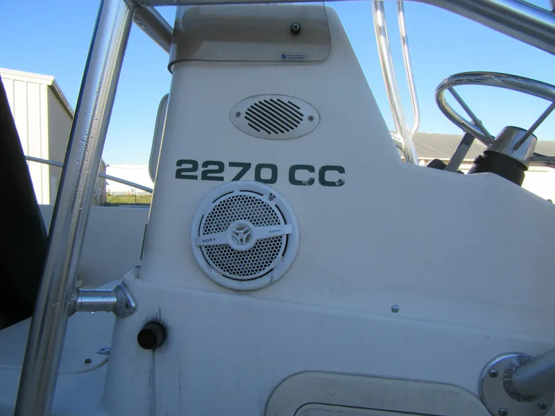 2000 Pursuit 2270