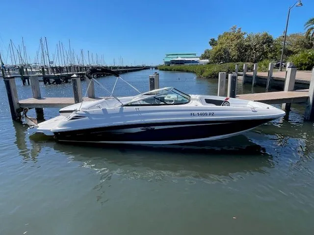 2015 Sea Ray 240 SUN DECK