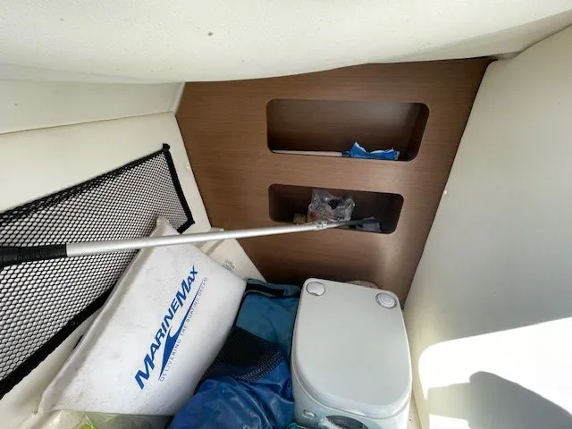 2015 Sea Ray 240 SUN DECK