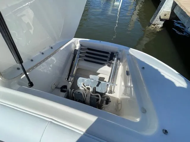 2015 Sea Ray 240 SUN DECK