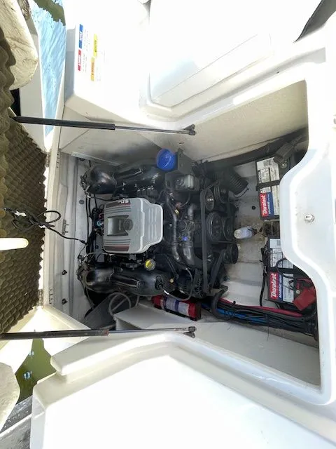 2015 Sea Ray 240 SUN DECK