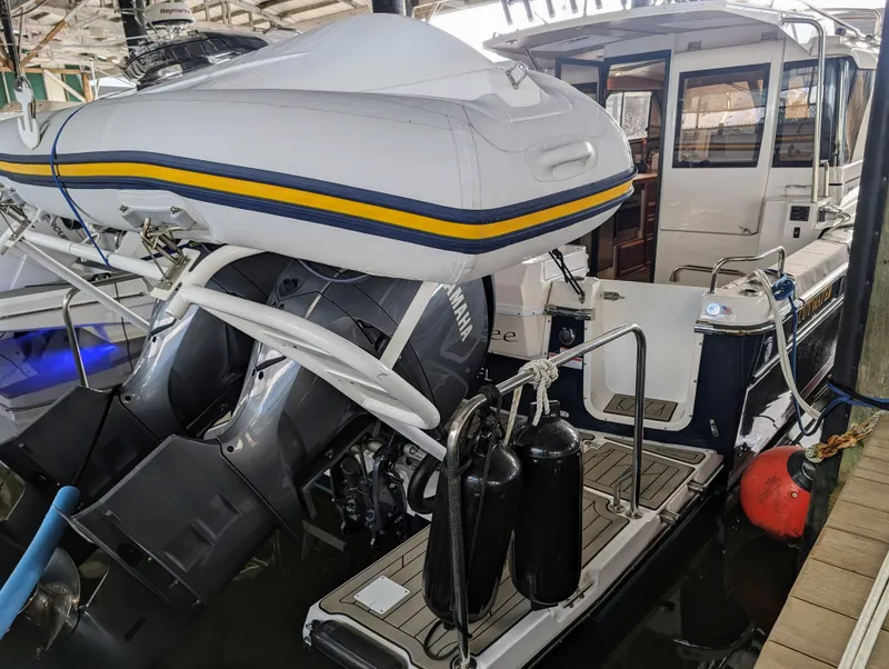 2022 Cutwater C-32 Coupe LE