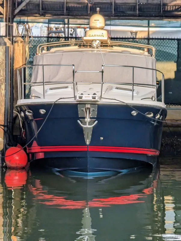 2022 Cutwater C-32 Coupe LE