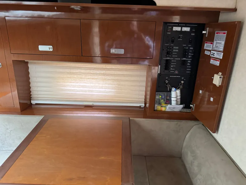 2010 Sea Ray Sundancer 310
