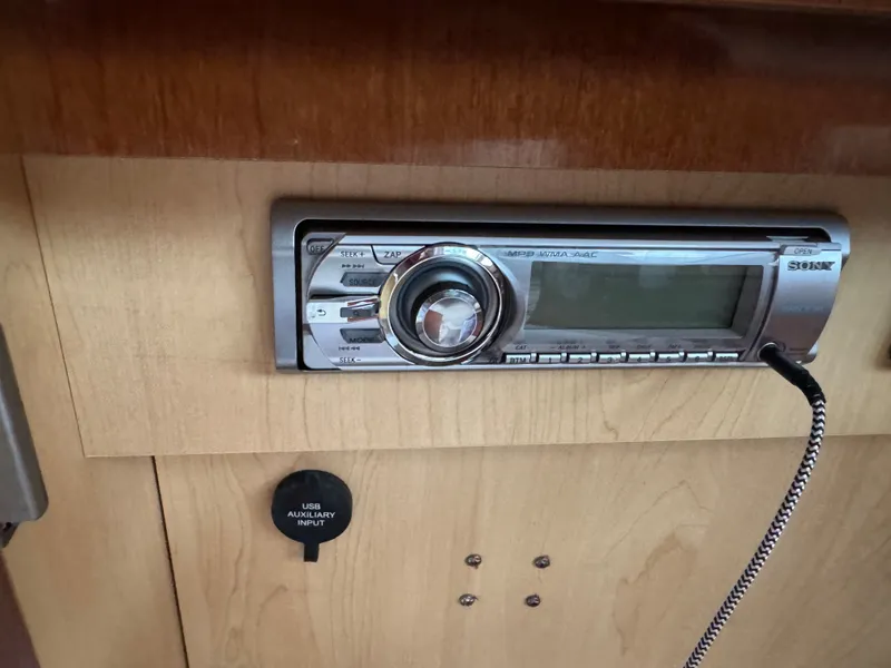 2010 Sea Ray Sundancer 310