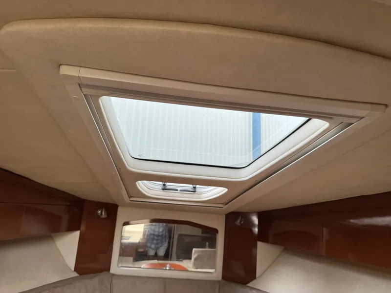 2010 Sea Ray Sundancer 310