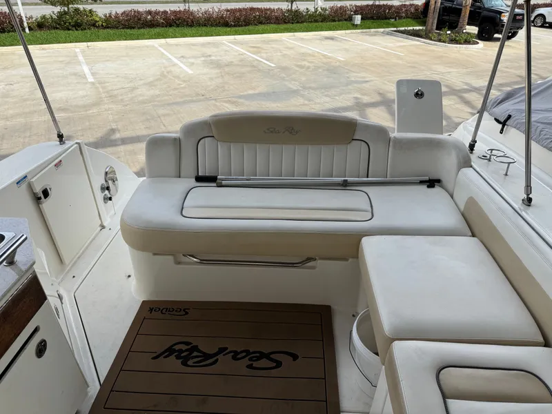 2010 Sea Ray Sundancer 310