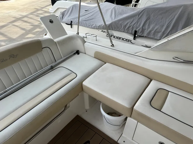 2010 Sea Ray Sundancer 310