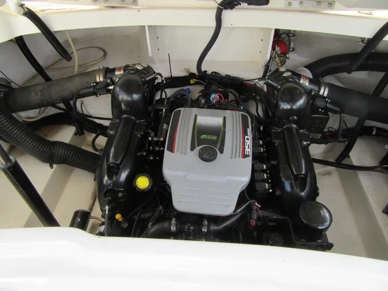 2011 Sea Ray SLX 250