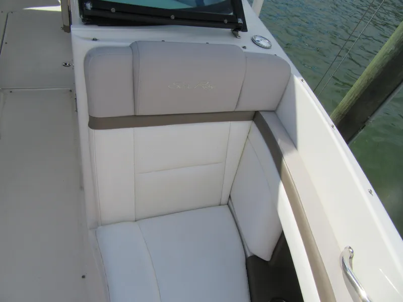 2011 Sea Ray SLX 250