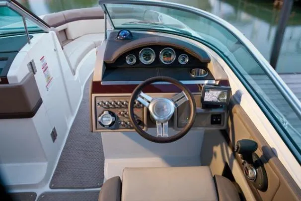 2011 Sea Ray SLX 250