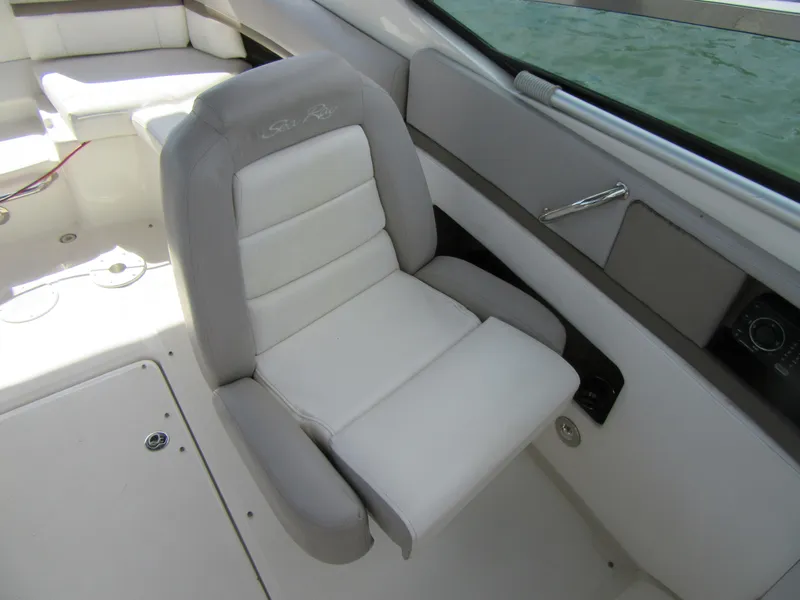 2011 Sea Ray SLX 250