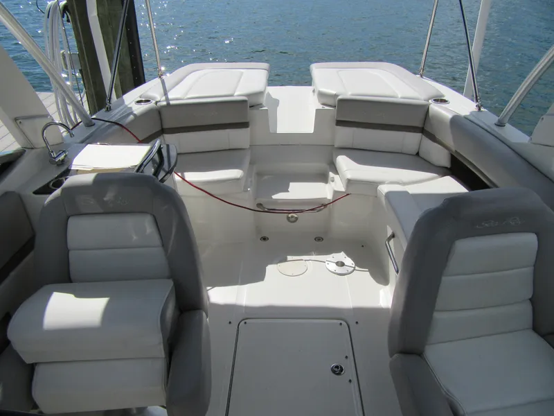 2011 Sea Ray SLX 250