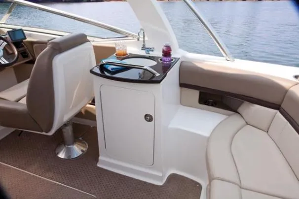 2011 Sea Ray SLX 250