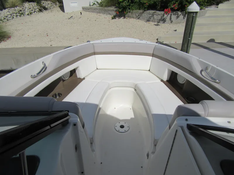2011 Sea Ray SLX 250