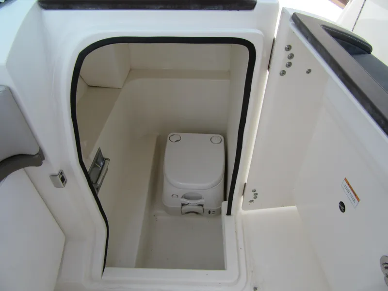 2011 Sea Ray SLX 250