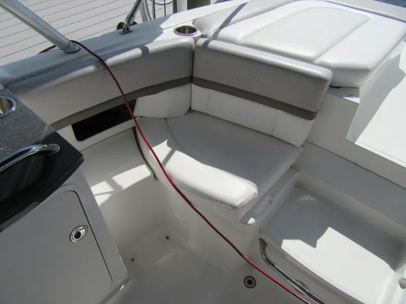 2011 Sea Ray SLX 250