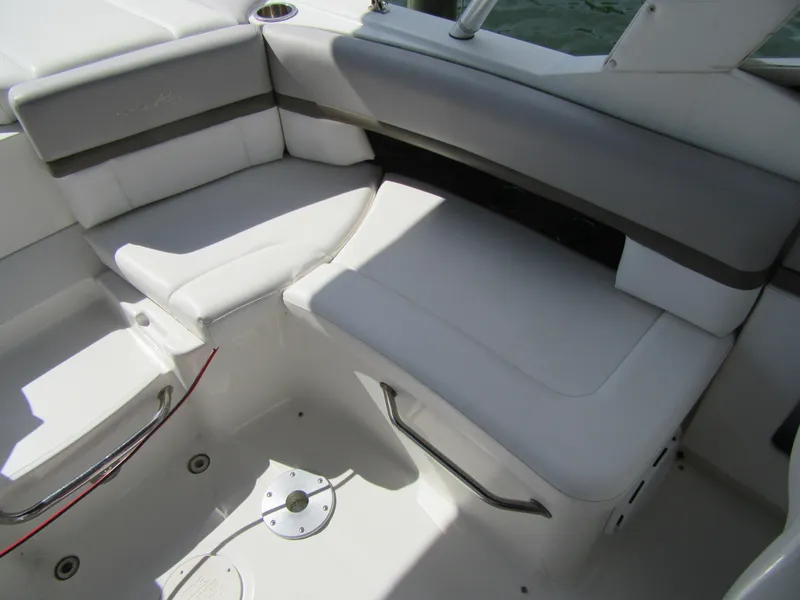 2011 Sea Ray SLX 250