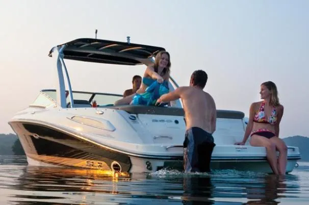 2011 Sea Ray SLX 250