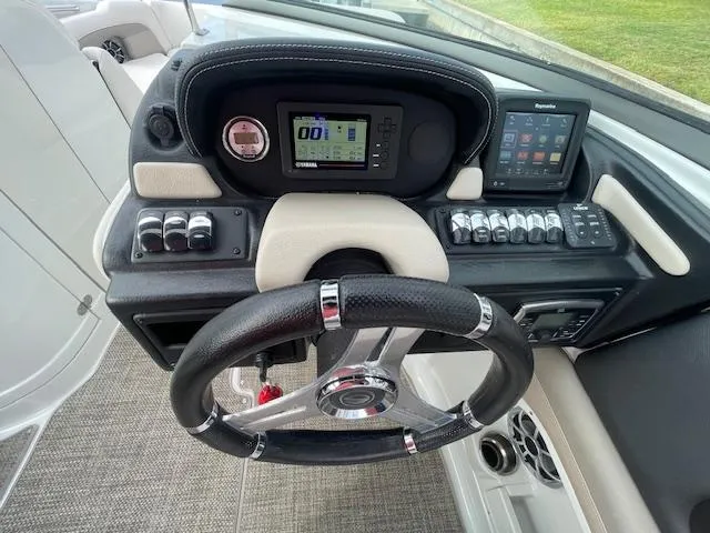 2017 Crownline Eclipse E6 XS