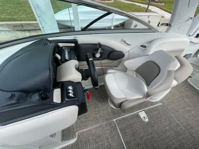 2017 Crownline Eclipse E6 XS
