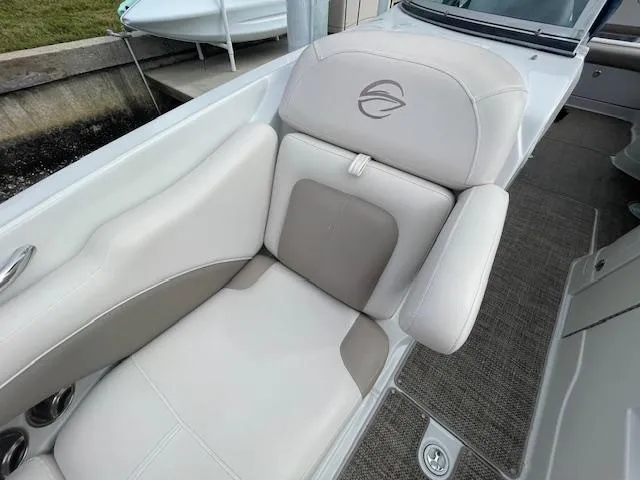 2017 Crownline Eclipse E6 XS