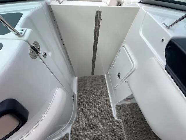 2017 Crownline Eclipse E6 XS