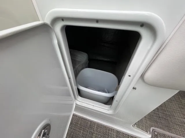 2017 Crownline Eclipse E6 XS