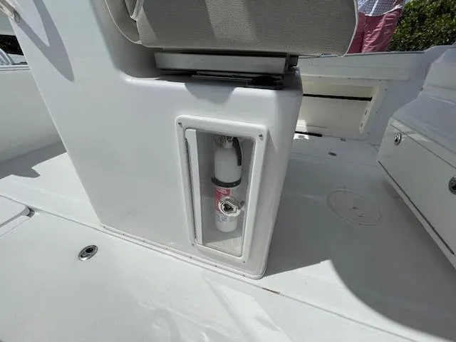 2022 Century 2900 Center Console