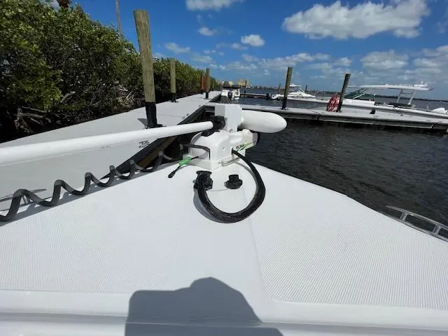 2022 Century 2900 Center Console
