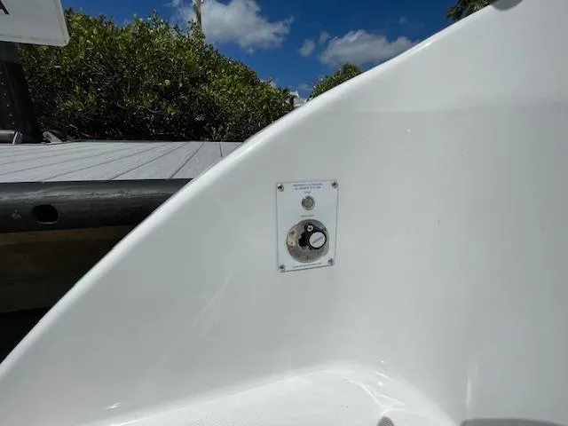 2022 Century 2900 Center Console