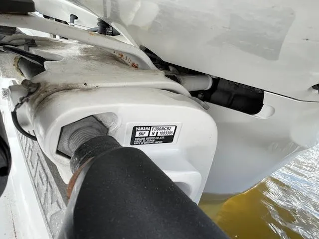 2022 Century 2900 Center Console
