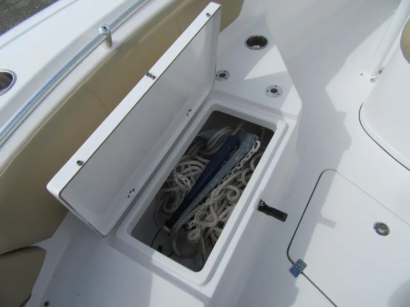2017 Sportsman Open 232 Center Console