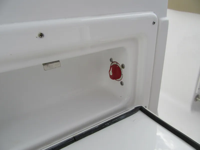 2017 Sportsman Open 232 Center Console