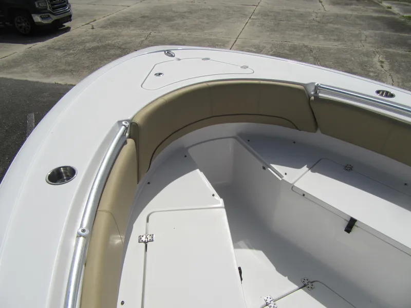 2017 Sportsman Open 232 Center Console
