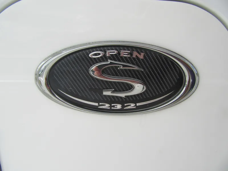 2017 Sportsman Open 232 Center Console