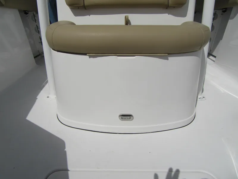 2017 Sportsman Open 232 Center Console