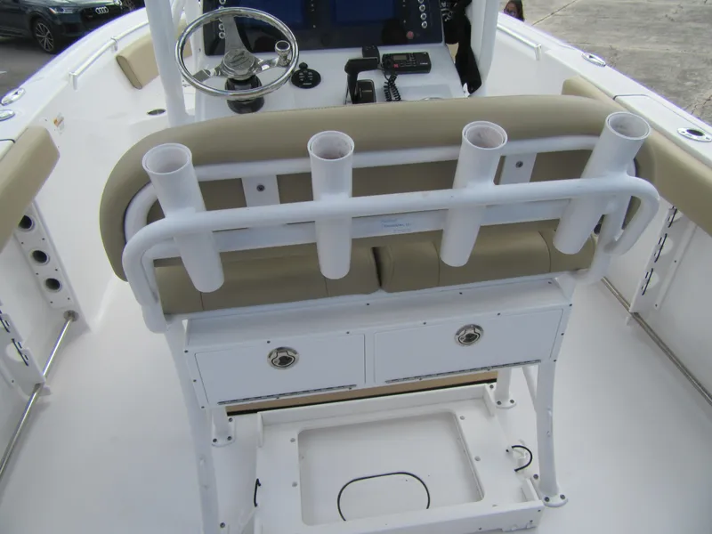 2017 Sportsman Open 232 Center Console