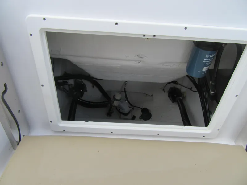 2017 Sportsman Open 232 Center Console