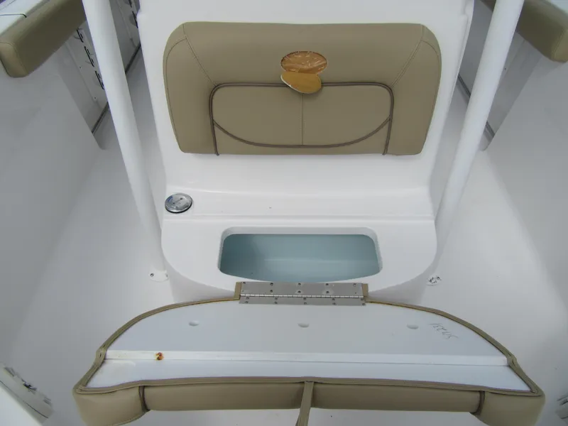 2017 Sportsman Open 232 Center Console
